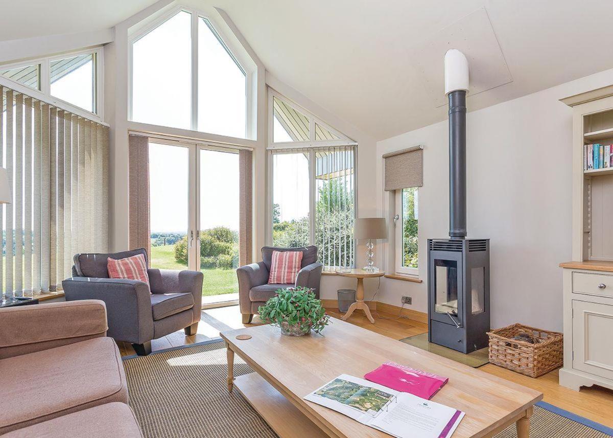 شارد Swandown Lodges المظهر الخارجي الصورة