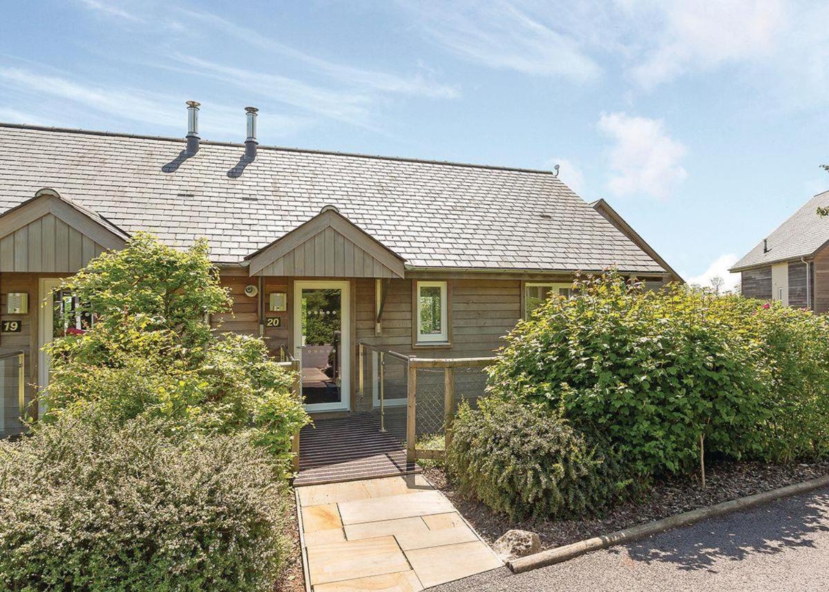 شارد Swandown Lodges المظهر الخارجي الصورة